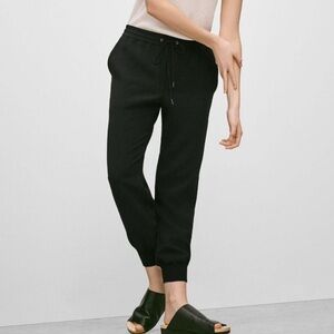 Wilfred - Aritzia Crepe Jogger Pant Black Size XS elastic waist casual everyday